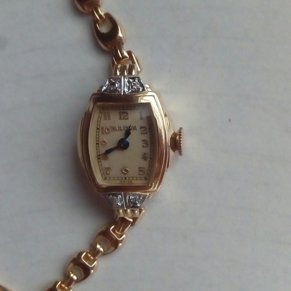 ⭐️ SOLD Vintage Bulova Ladies Watch - Picture 11 of 12